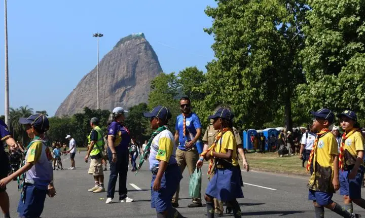 Mais de 4 mil escoteiros do Rio de Janeiro se reúnem no Aterro do Flamengo para evento de desenvolvimento